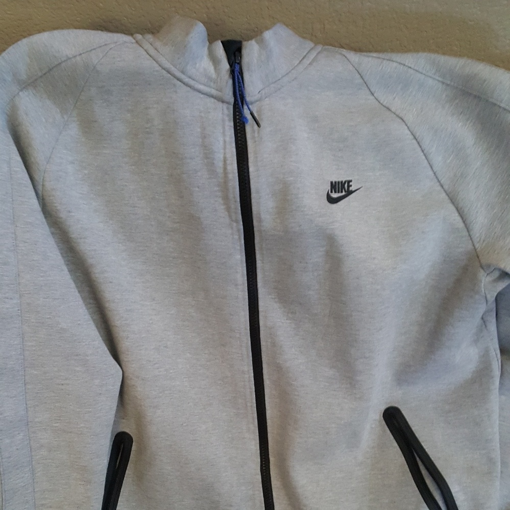 Nike sweater